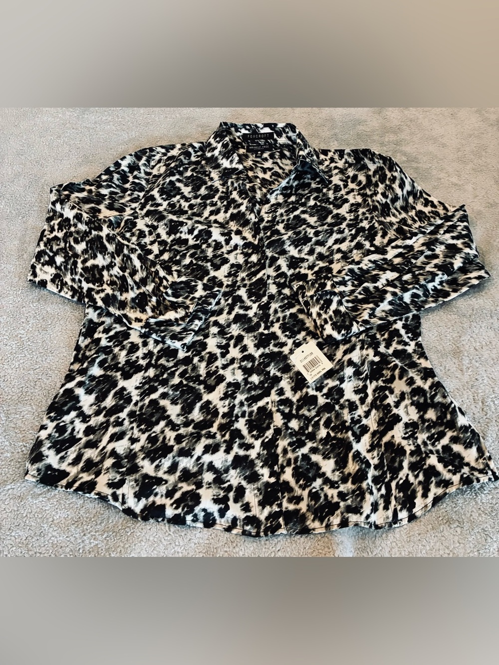 Women's Foxcroft Brand Black/White Animal Print Button-Down Shirt Size 12 NWT